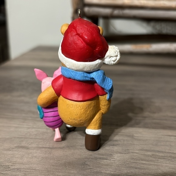 Vintage Winnie the Pooh and Piglet Ornament Disney Hallmark Christmas 1996 - Picture 3 of 11